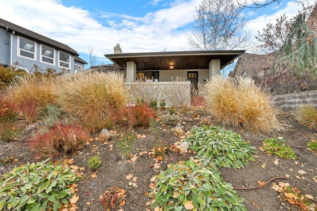 915 S PARK ROW ST, Salt Lake City, UT 84105