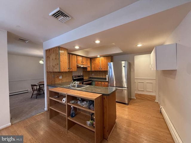 629 CONESTOGA LN, Lansdale, PA 19446