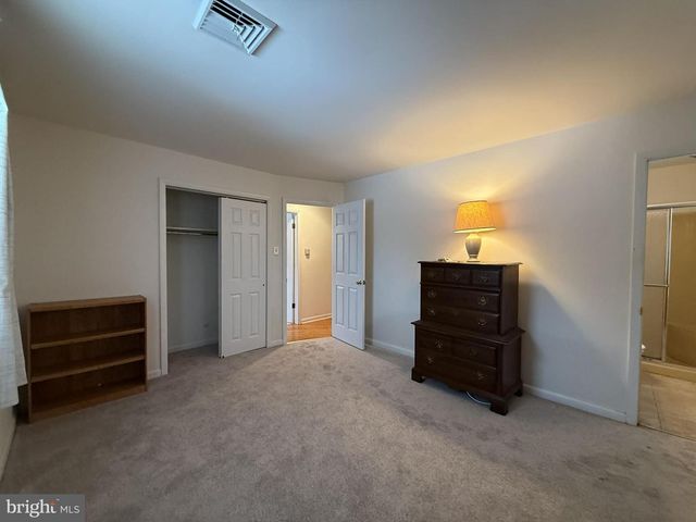 629 CONESTOGA LN, Lansdale, PA 19446