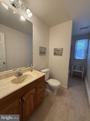 629 CONESTOGA LN, Lansdale, PA 19446