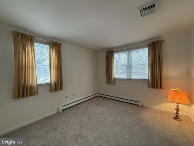 629 CONESTOGA LN, Lansdale, PA 19446