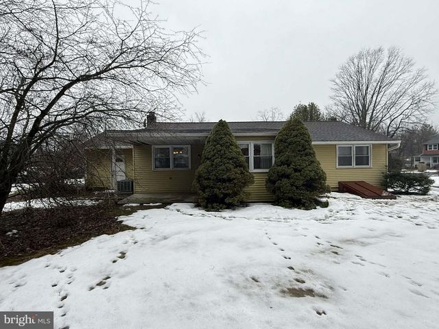 629 CONESTOGA LN, Lansdale, PA 19446
