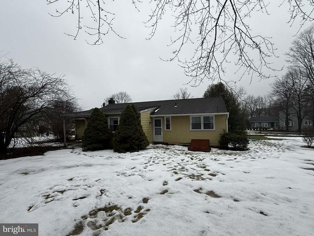 629 CONESTOGA LN, Lansdale, PA 19446