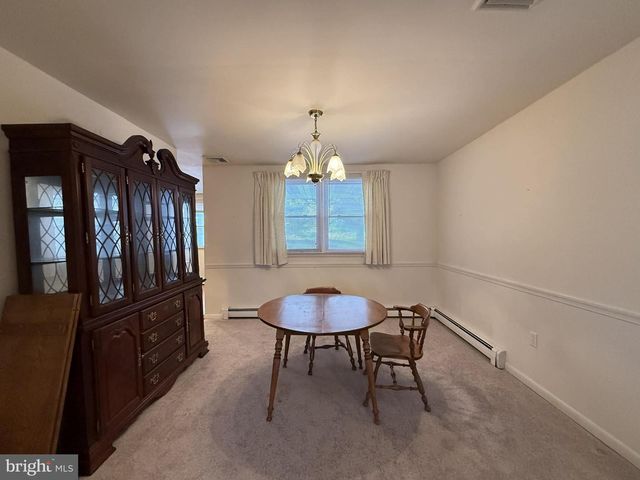 629 CONESTOGA LN, Lansdale, PA 19446