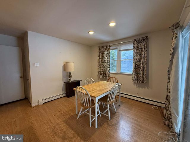 629 CONESTOGA LN, Lansdale, PA 19446