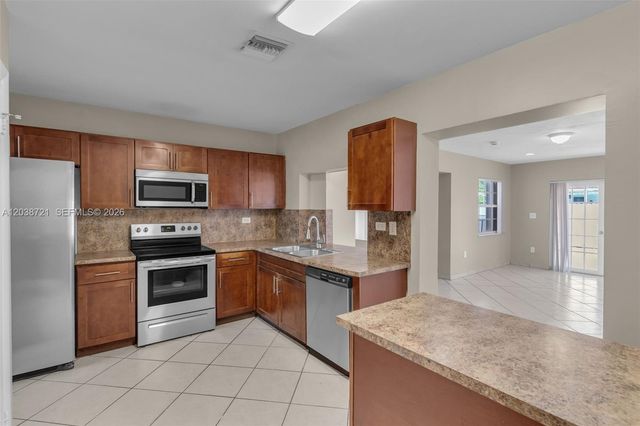 1720 SW 98th Ct, Miami, FL 33165