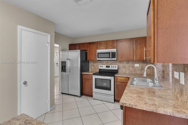 1720 SW 98th Ct, Miami, FL 33165