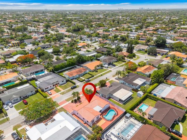 1720 SW 98th Ct, Miami, FL 33165