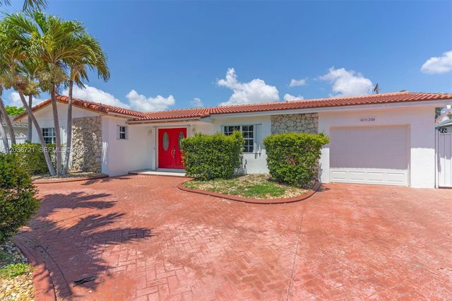 1720 SW 98th Ct, Miami, FL 33165