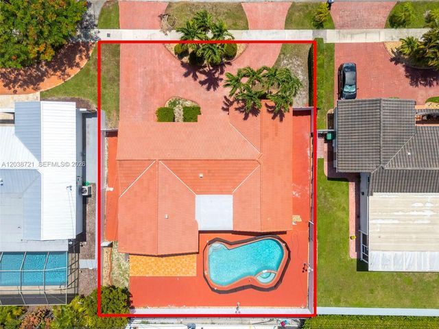 1720 SW 98th Ct, Miami, FL 33165