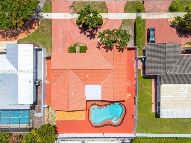 1720 SW 98th Ct, Miami, FL 33165