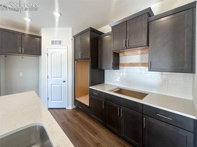 8282 Henzlee Place, Falcon, CO 80831