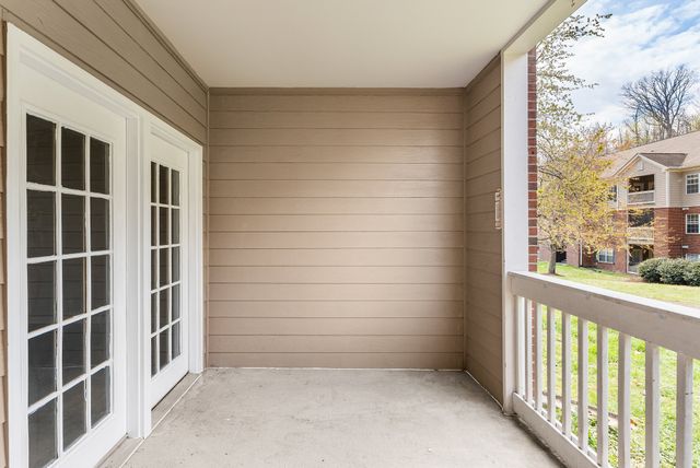 6820 Highway 70 S Apt 203, Nashville, TN 37221