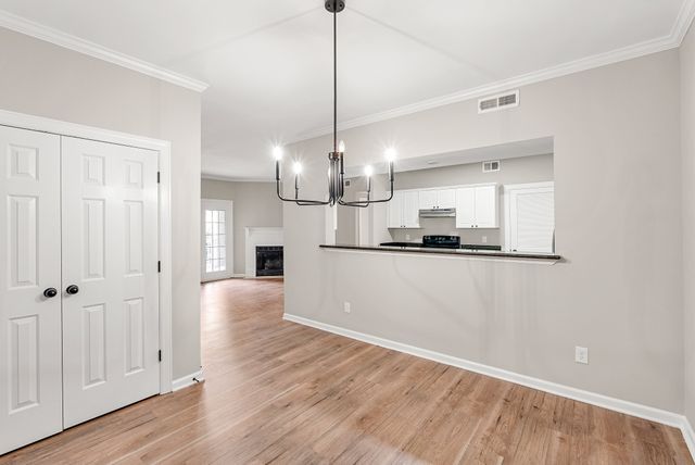 6820 Highway 70 S Apt 203, Nashville, TN 37221