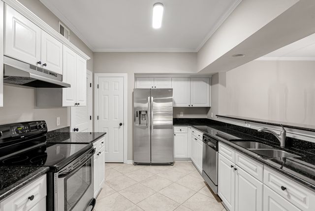 6820 Highway 70 S Apt 203, Nashville, TN 37221