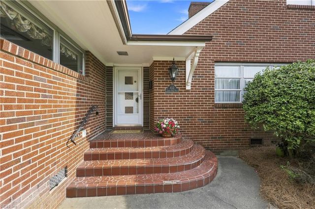 412 Talbot Hall RD, Norfolk, VA 23505
