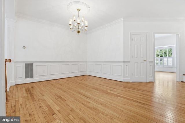 9986 FOXBOROUGH CIR, Rockville, MD 20850