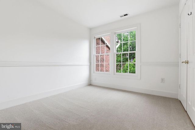 9986 FOXBOROUGH CIR, Rockville, MD 20850