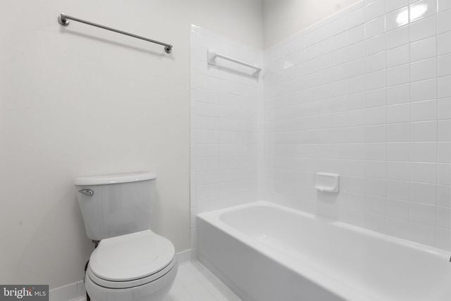 9986 FOXBOROUGH CIR, Rockville, MD 20850