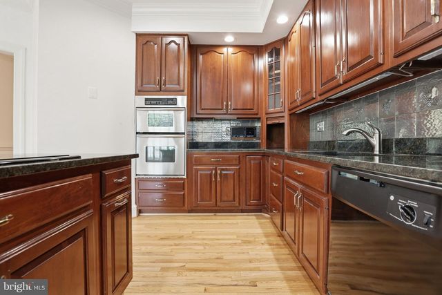 9986 FOXBOROUGH CIR, Rockville, MD 20850