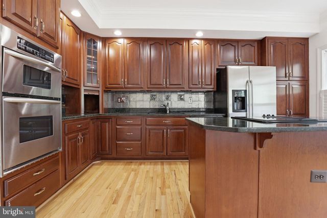 9986 FOXBOROUGH CIR, Rockville, MD 20850