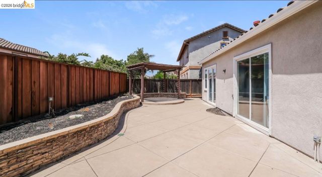 5593 Mcfarlan Ranch Dr, Antioch, CA 94531