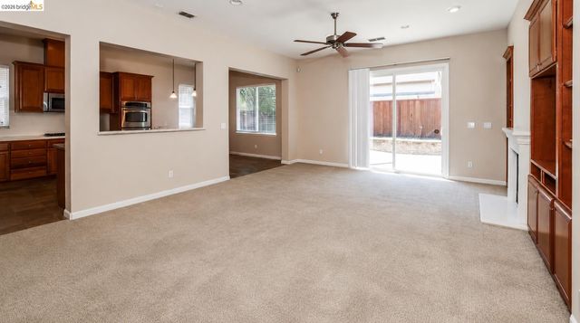 5593 Mcfarlan Ranch Dr, Antioch, CA 94531