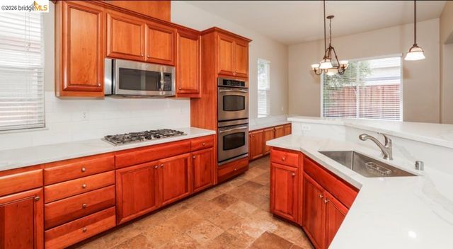 5593 Mcfarlan Ranch Dr, Antioch, CA 94531