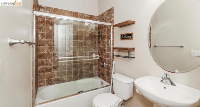 5593 Mcfarlan Ranch Dr, Antioch, CA 94531