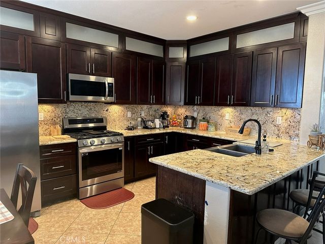 11617 Harvard Way, Yucaipa, CA 92399