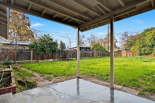 1038 W Cortland Avenue, Fresno, CA 93705