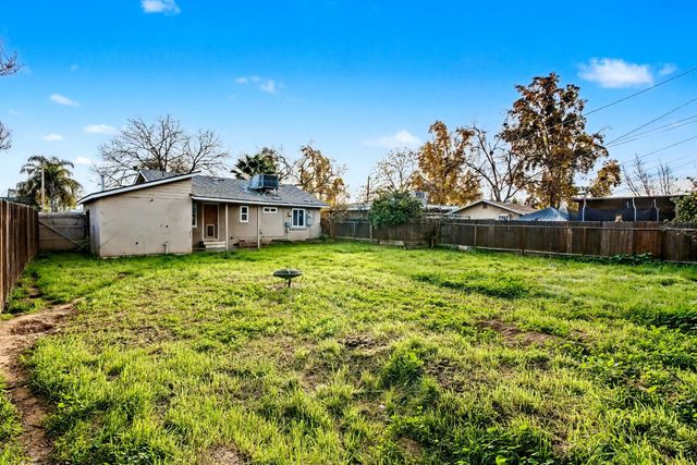 1038 W Cortland Avenue, Fresno, CA 93705
