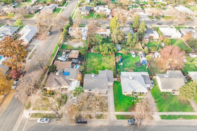 1038 W Cortland Avenue, Fresno, CA 93705