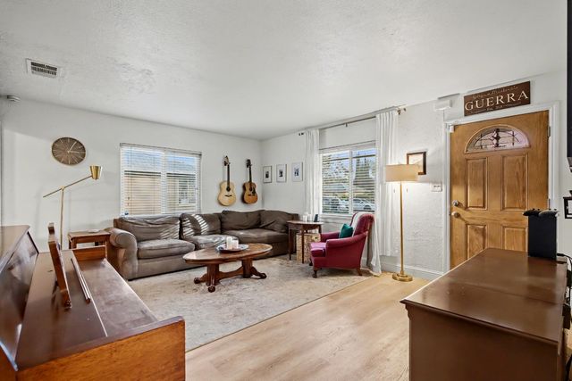 1038 W Cortland Avenue, Fresno, CA 93705