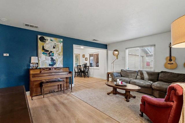 1038 W Cortland Avenue, Fresno, CA 93705