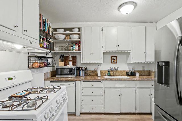 1038 W Cortland Avenue, Fresno, CA 93705