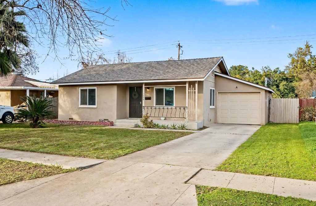 1038 W Cortland Avenue, Fresno, CA 93705