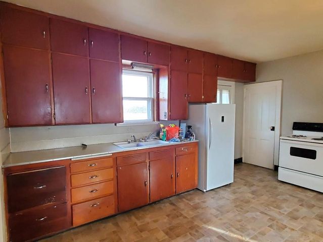 E9542 COUNTY ROAD I, Clintonville, WI 54929