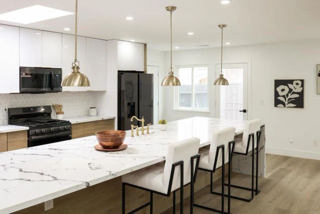 4380 Rolfe Road, San Diego, CA 92117