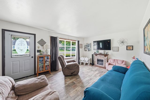 1156 Outer Drive, Rotterdam, NY 12303