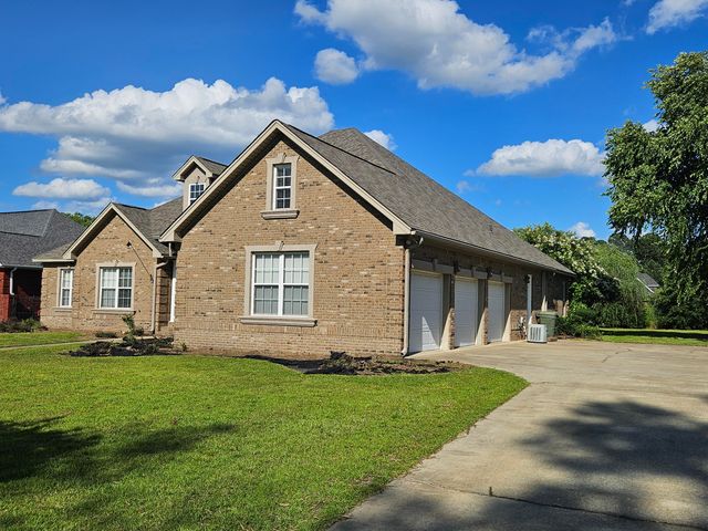 1945 Currituck Drive, Sumter, SC 29153