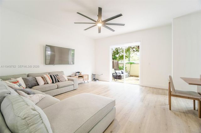 4414 Morgan Ln, Davie, FL 33328