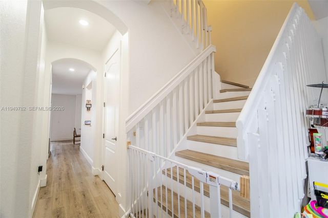 4414 Morgan Ln, Davie, FL 33328