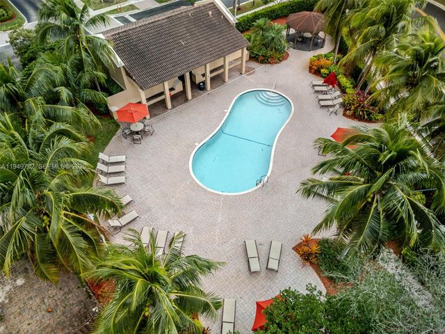 4414 Morgan Ln, Davie, FL 33328