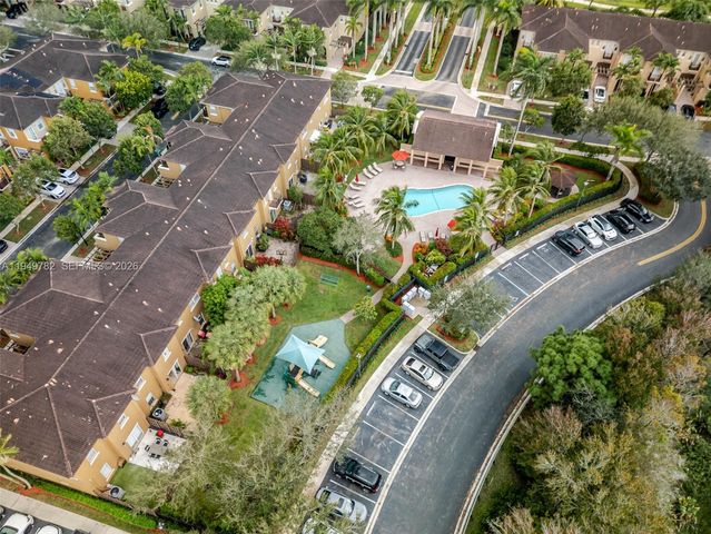 4414 Morgan Ln, Davie, FL 33328