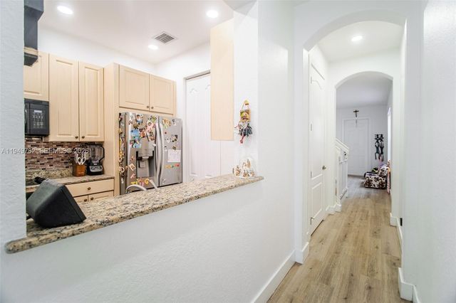 4414 Morgan Ln, Davie, FL 33328