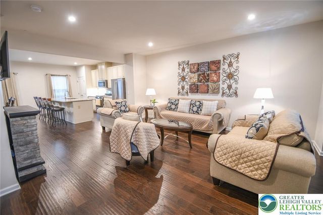 2396 cook Drive, Bethlehem Twp, PA 18045