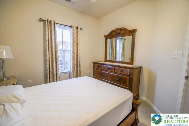 2396 cook Drive, Bethlehem Twp, PA 18045