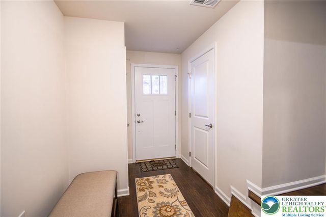 2396 cook Drive, Bethlehem Twp, PA 18045