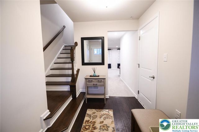 2396 cook Drive, Bethlehem Twp, PA 18045